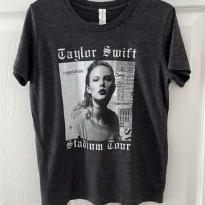 Taylor Swift Concert Tee (Youth M)